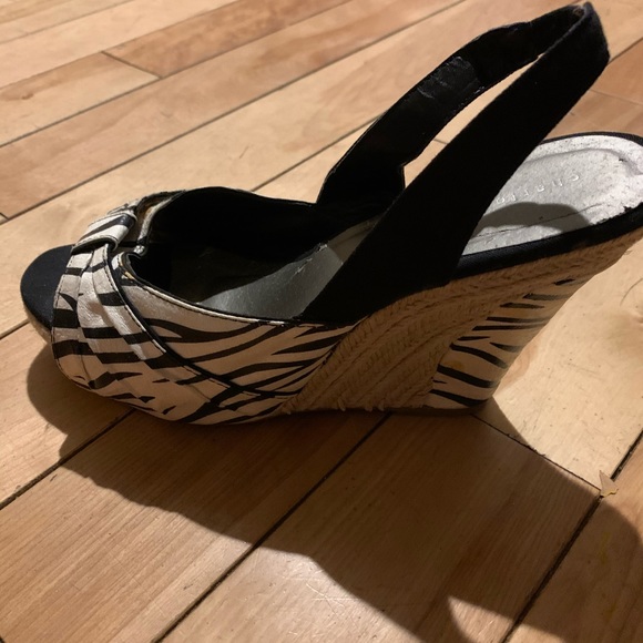 Shoes - Picture 3 of 3